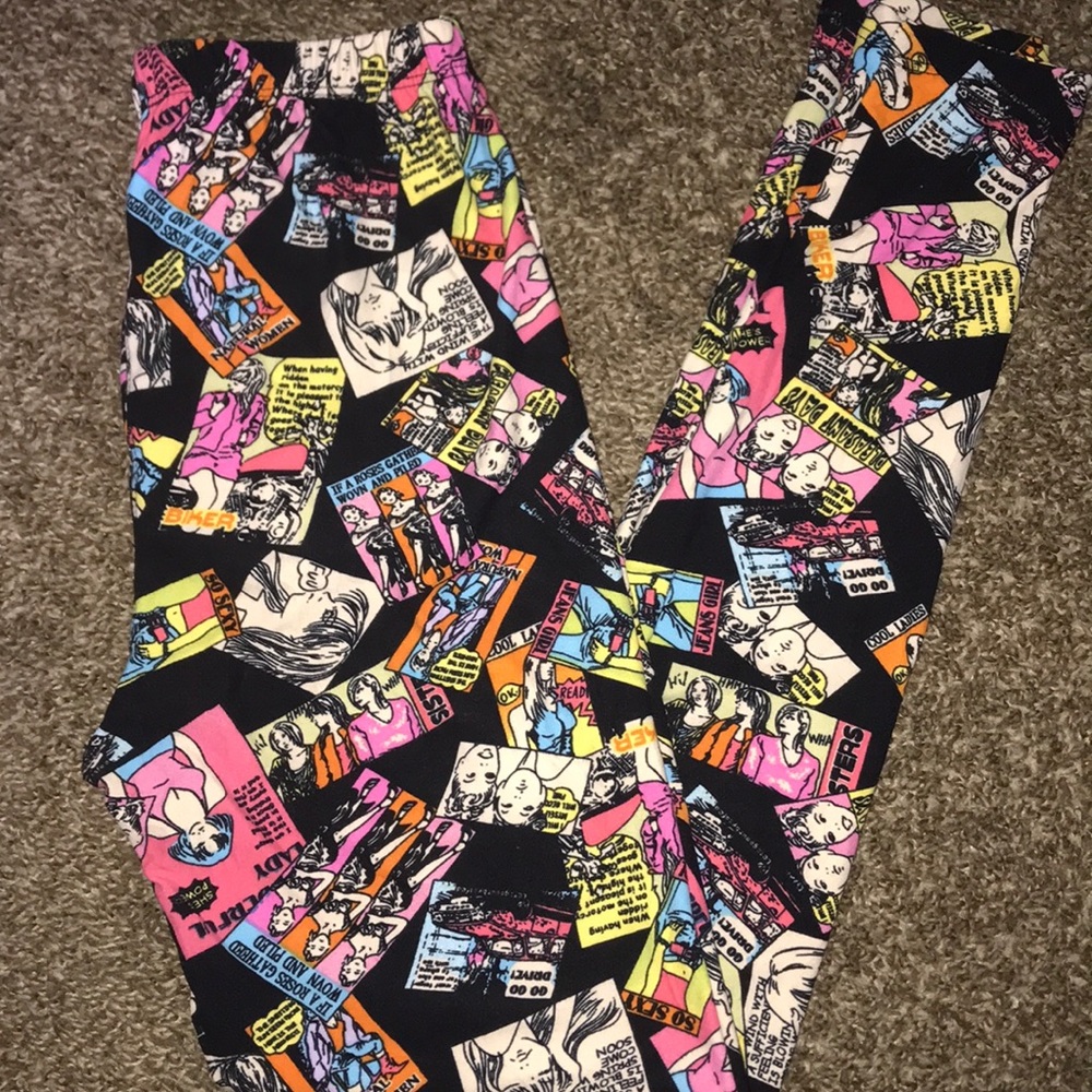 Comic book print leggings